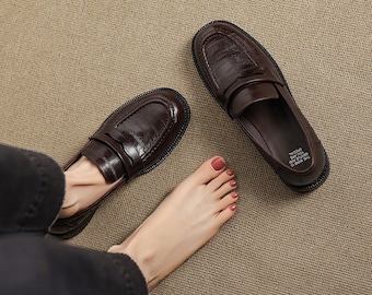 Mocasines marrones hechos a mano para mujer, zapatos de oficina, zapatos de tacón bajo suaves, zapatos anchos de cuero, zapatos casuales de negocios, mocasines minimalistas, punta cuadrada