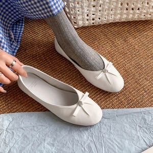 Handmade White Bow Leather Ballet Flats,Woman Shoes,Everyday Shoes,White Marry Janes,Sandals For Women,Marry Janes Shoes,Gifts for her,Shoes