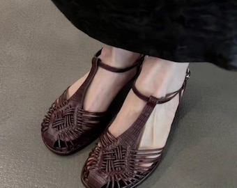 Handgewebte Ledersandale, Damen Sommerschuhe, Braun Schwarz T Strap Wohnungen, Vintage Frauen Wohnungen, Bequeme Open-Back Sandalen, Sandalen mit Schnalle