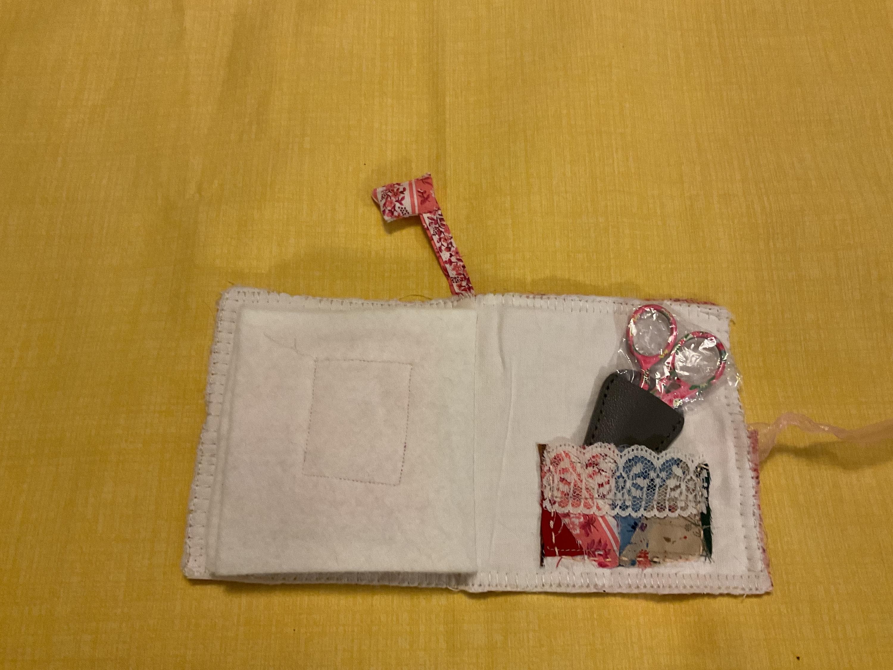 Needle book/sewing kit