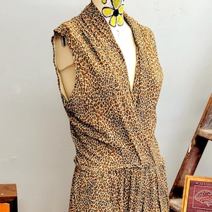 May include: A rustic wooden sign with the text "Welcome to our home" in white lettering. The sign features a distressed finish and a simple, inviting design, perfect for a front porch or entryway.