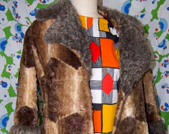 Vintage 60s Penny Lane Coat / Hexagon Patterned Faux Fur Coat / Gold & Brown Fuzzy Coat / Glam Disco Queen