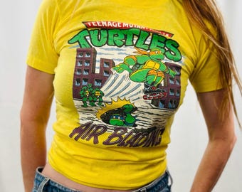 Vtg 90s TMNT Tee,  Teenage Mutant Teenage Turtles Roller Blade Shirt
