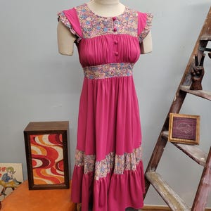 vtg 70s PINK FLORAL DRESS // vintage small medium womens spring Easter cute pastel belted midi ruffle maxi prairie dress belted empire waist