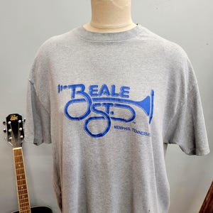 vtg 80s Beale St T-Shirt: Vintage MEMPHIS Souvenir Tee (2XL) paper thin soft