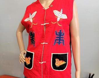 Colete vintage dos anos 70 com patchwork de sapos e insetos, camadas psicodélicas acolchoadas com libélulas.