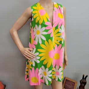 70s Flower Power Mini Dress: Vintage Lord & Taylor Mod Tent Dress