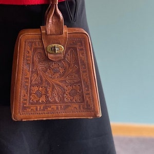 Vintage 70s HAND TOOLED LEATHER purse / Wristlet Purse / Brown  Front Clasp Hippie Boho Style Purse mexico craft usa stamp work