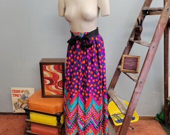 70年代のサイケデリックなカットアウトドレス：ヴィンテージアクト1