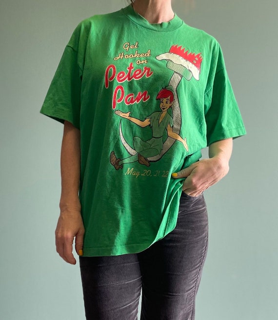 Vintage 90s Peter Pan Shirt / Disney Character Shi