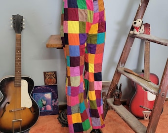 VTG des années 70 PATCHWORK BELL BELL BOTTOMS / / vintage midwest trading coton indien femmes 26/27 pantalon boho printemps hippie taille haute aux couleurs vives