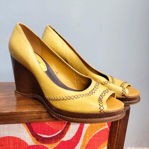 vtg Y2K Yellow Leather Platforms, Open Toe Wooden Sandals