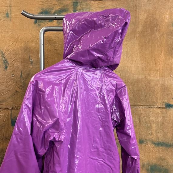 Vtg 80s VINYL RAIN JACKET // Vintage Bright Purple Hooded Autumn