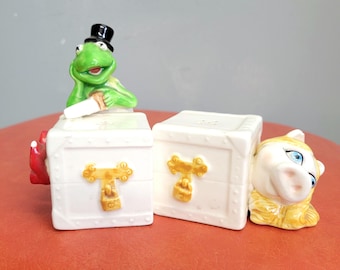 vtg 70s MUPPET SALT & PEPPER shakers, Kermit and Miss Piggy Japan Made