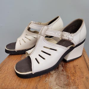 Vintage 60s White Leather Mod Heels - Connie - Size 5.5/6