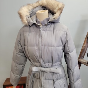 vtg 70s HOODED PUFFER COAT // vintage snow queen size 14 womens puff quilted zip up long belted jacket fur trim silver blue clementine style