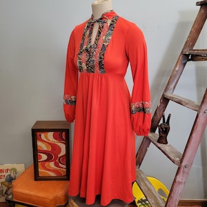 vtg 70s PSYCHEDELIC CUT OUT Dress // vintage act 1 new york medium womens red retro hippie boho summer lace up flowy unique dress