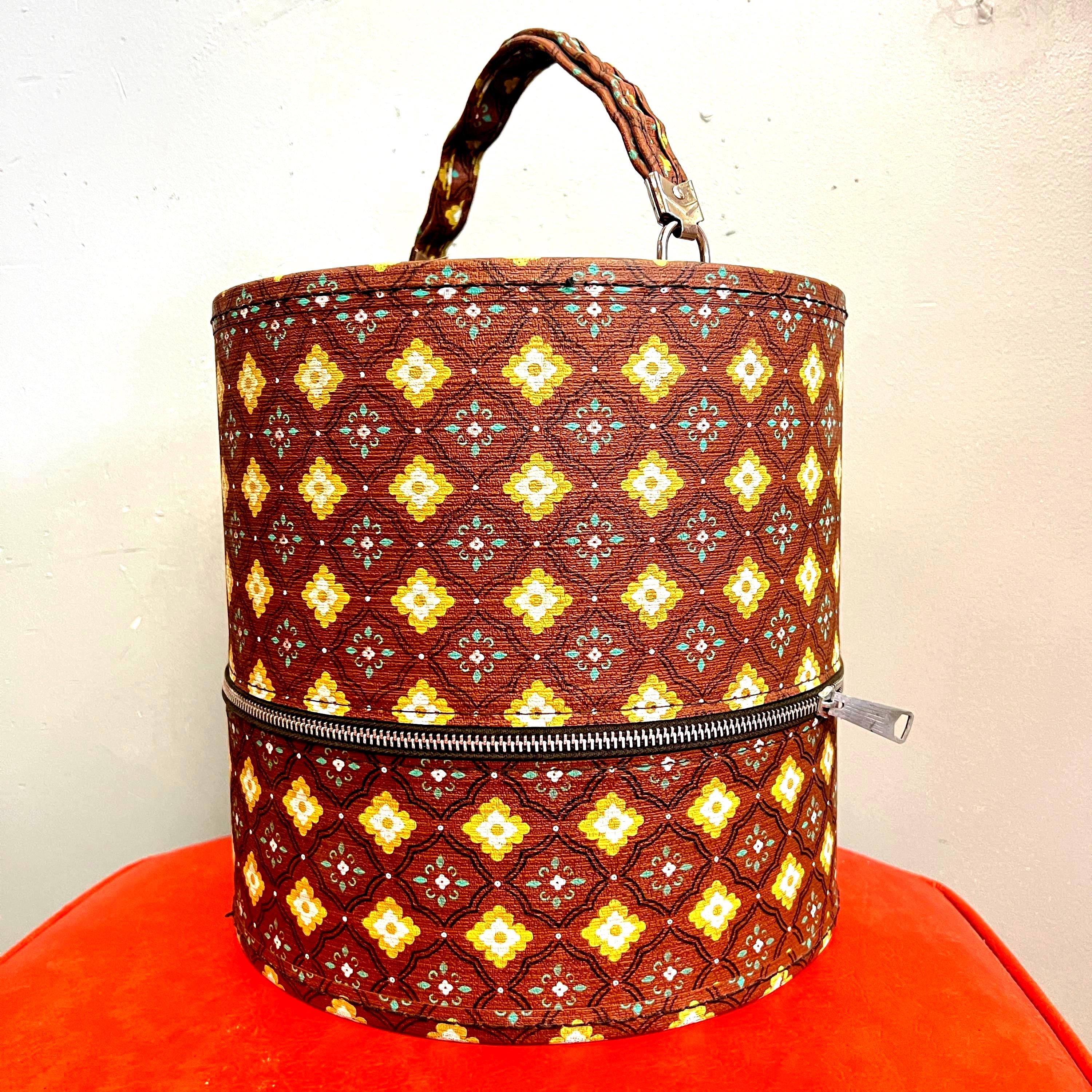 Vintage Hat Wig Carrier Travel Luggage With Handle Geometric Fleur Di Lis American Flyer Fleur de Lis 3-Piece Spinner Luggage Set main image 2