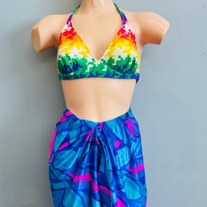 vtg 70s PSYCHEDELIC BIKINI TOP / vintage 60s 70s tie dye bullet bra triangle swimsuit bikini strappy sexy hippie maximalist retro halter top