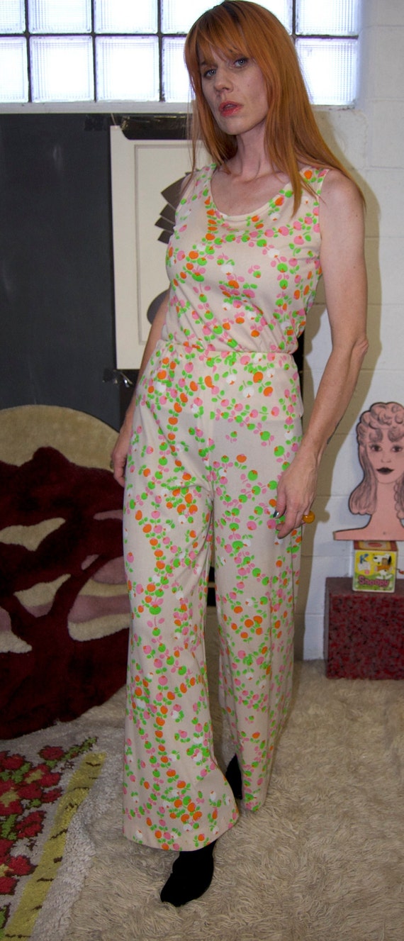 vtg 1970s POLKA DOT JUMPSUIT  2 piece pantsuit ge… - image 6