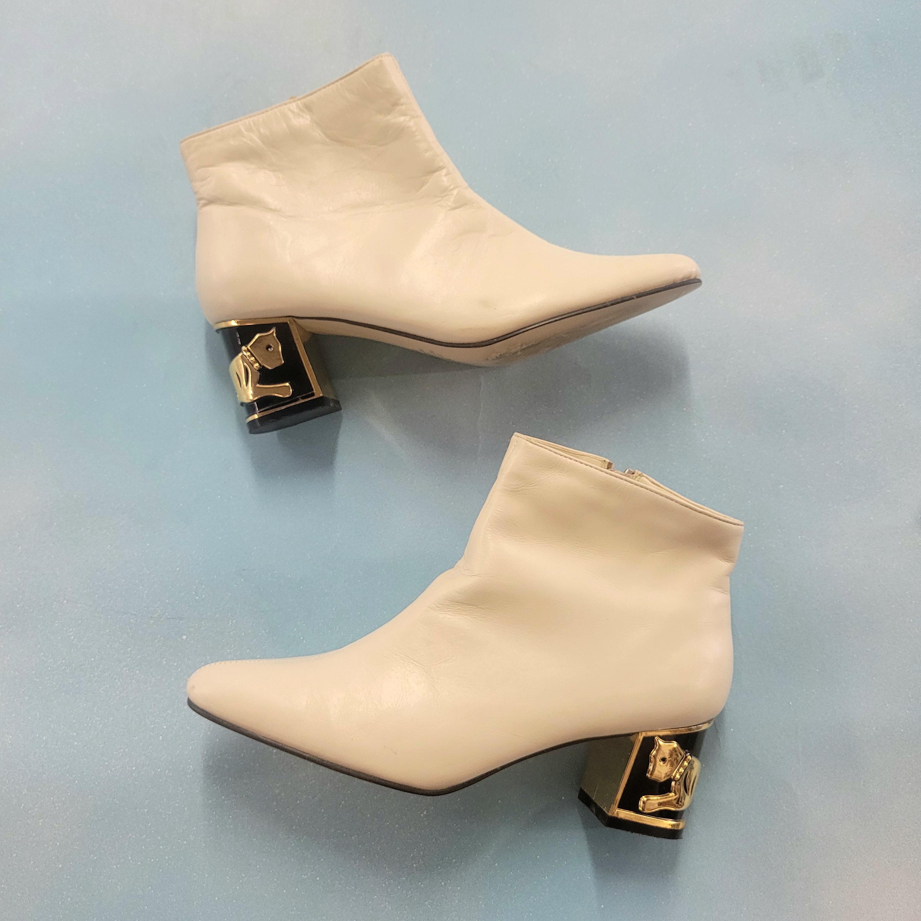 Vtg GOLD CAT HEEL Boots Vintage Size White Leather Gold