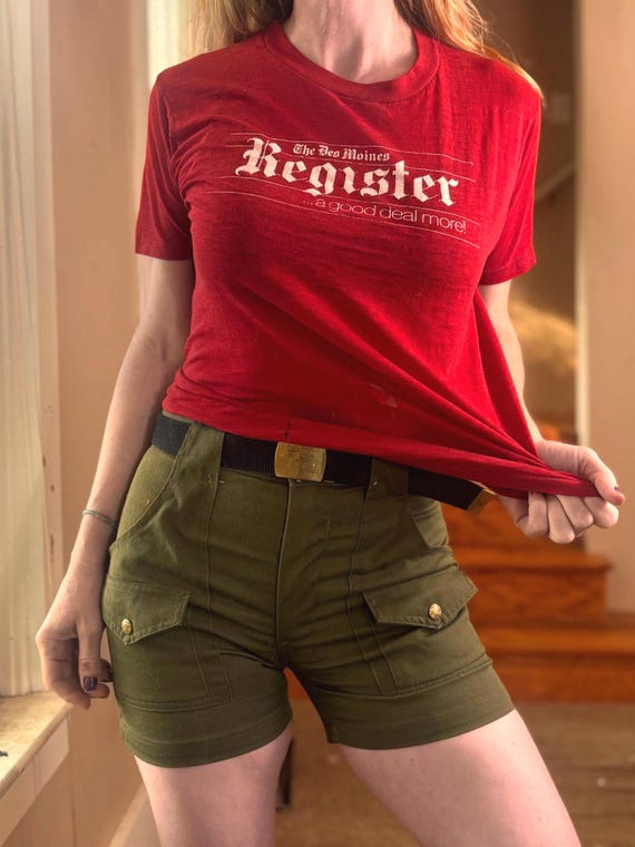vtg 70s *Distressed Tee, Paper Thin Des Moines Register Shirt