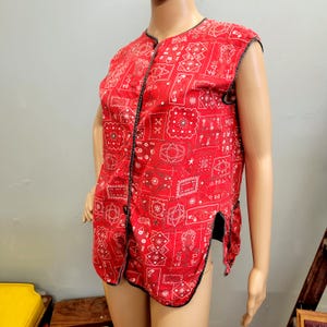 vtg 60s Red PATCHWORK BANDANA TOP, Sleeveless Apron Smock
