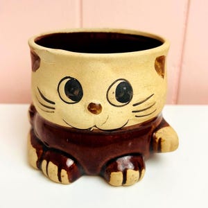 vtg Stoneware Cat Flower Pot, Round Pottery Plant Holder