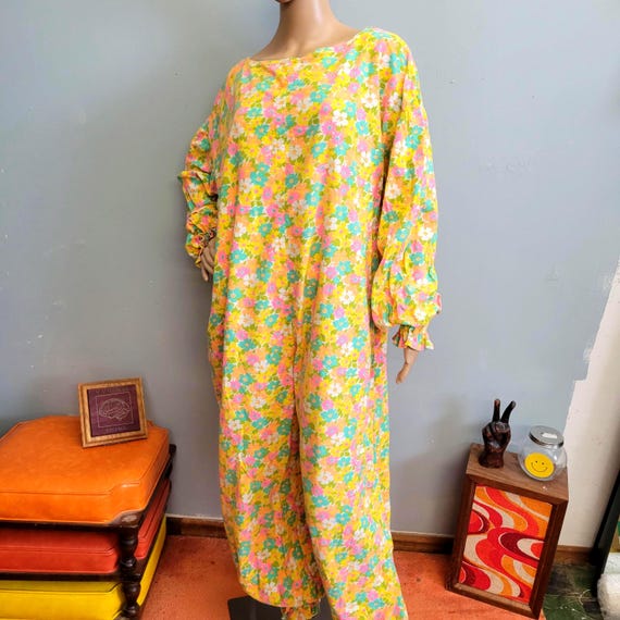 vtg 70s Psychedelic Flower Power JUMPSUIT!! , Pastel Clown Core