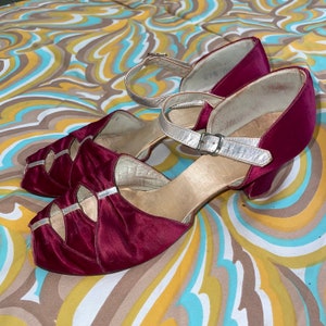 Vintage chunky cheap heel shoes