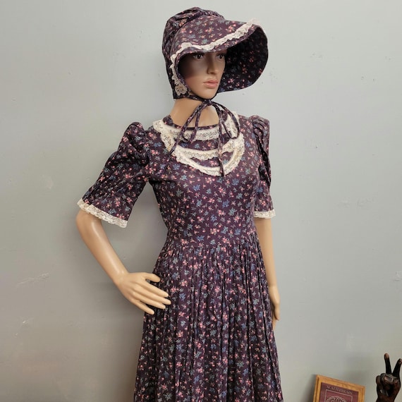 希少　US VINTAGE 70's プレーリードレス　ヴィクトリアンドレス Vintage 70s Prairie Dress & Bonnet, Floral Lace Trim (size Small