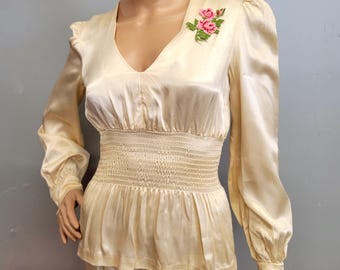 vtg 70s 2 Piece Champagne Satin Pantsuit, Embroidered Rose Peplum, High Rise