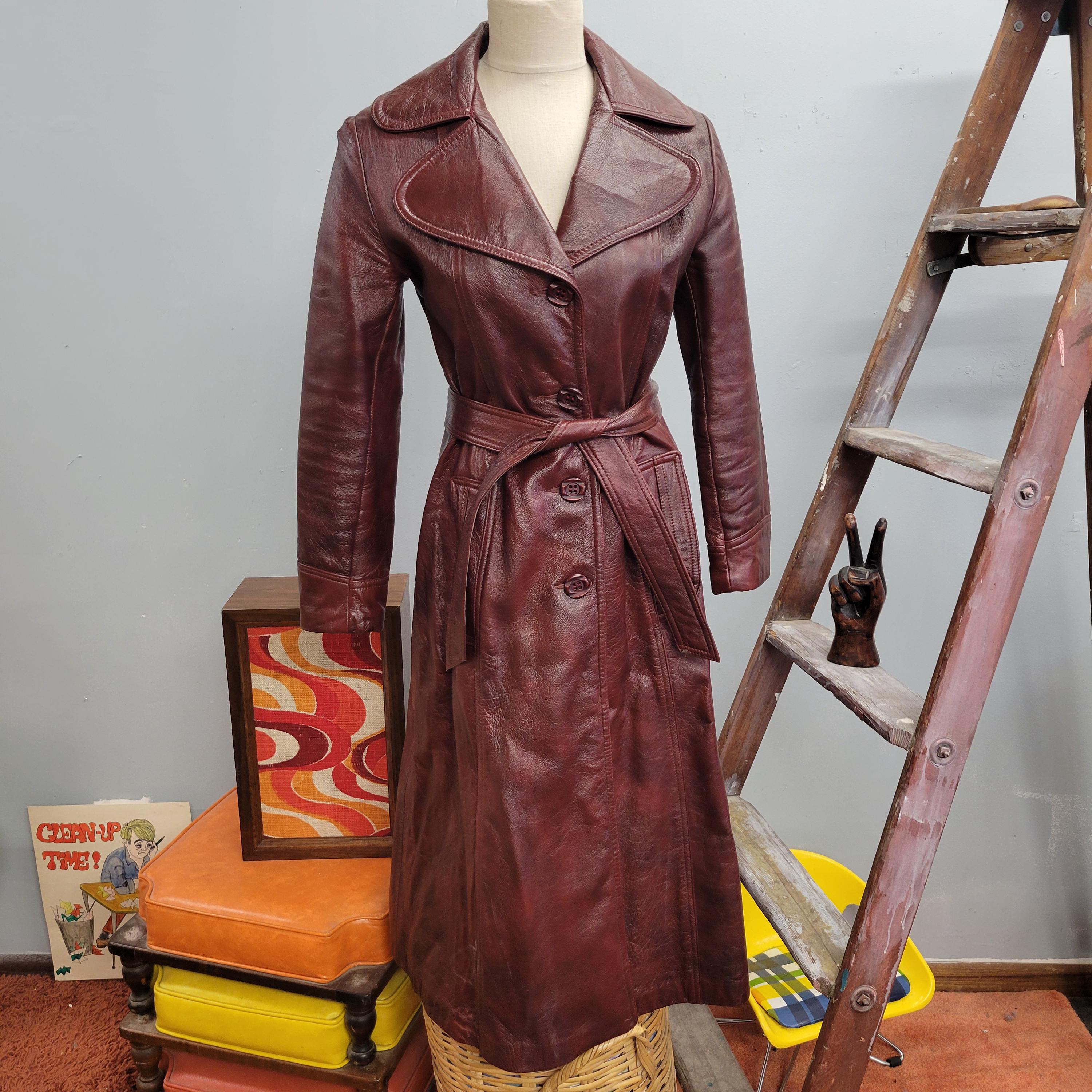 【70s】Euro Vintage All Leather TrenchCoat Vintage Leather Trench Coat, 1980s European Double-breasted