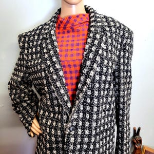 Vintage 80s Checkered Wool Blazer: Oversized Houndstooth Coat