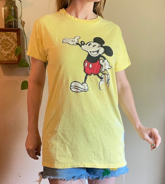 Vtg 70s OLD SCHOOL MICKEY Mouse // Vintage Yellow Distressed T