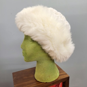 vtg 70s FAUX FUR HAT // vintage hansen knit fluffy bougie hat white furry cap oversized rim fancy glam warm spring statement fur hat