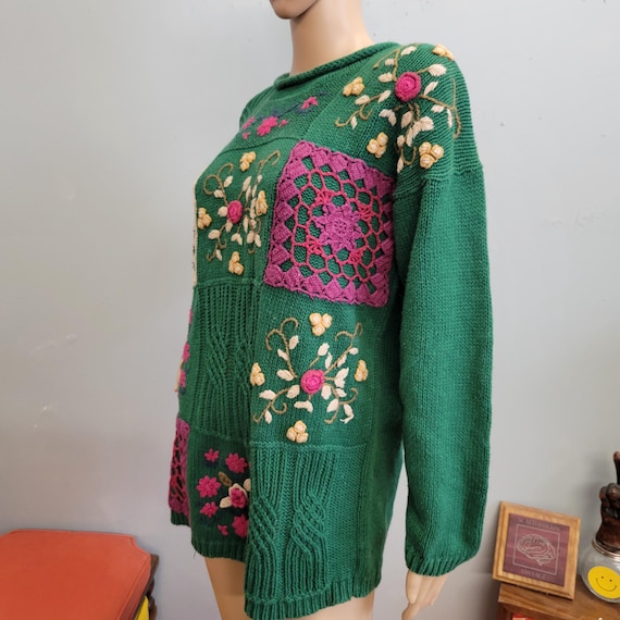 Vtg 80s EMBROIDERED PATCHWORK SWEATER // vintage … - image 4