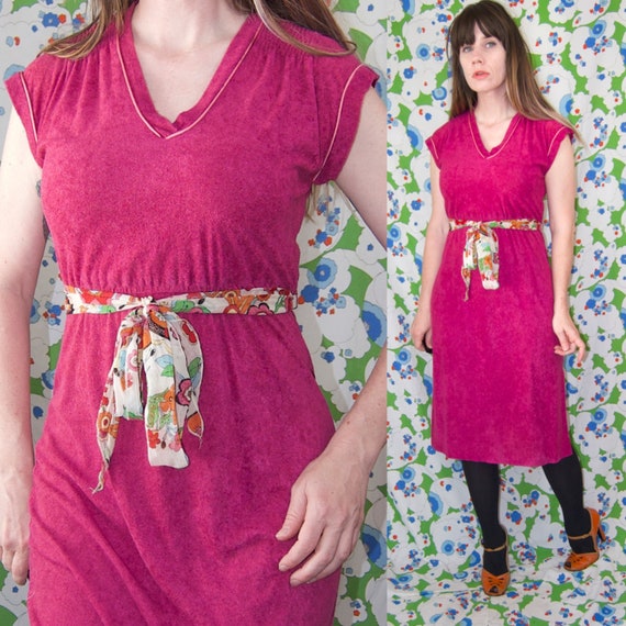 Vintage 1970s70s Bubblegum Pink Cap Sleeve Velour Dress