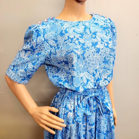 cute belted summer dresses Cute Little white dress with leather belt. Stunning
