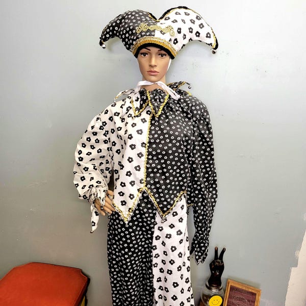 vtg 60s JESTER COSTUME : vintage Black White Mod Flower Power Jumpsuit and Matching Bell Hat