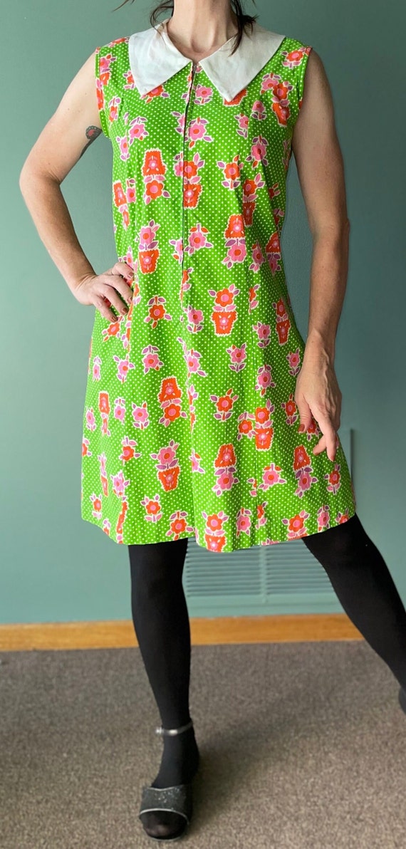 Vintage 1960s Flower Power Dress / Mod Pointy Col… - image 2