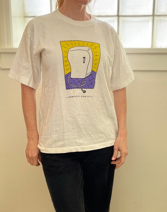 Vintage Domestic Icon Shirt / 90s Pop Art Tee / F… - image 3