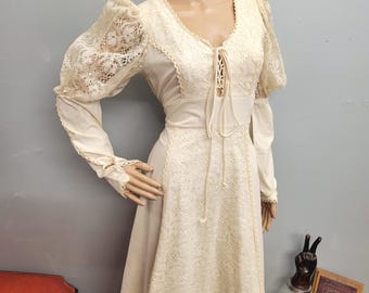 vtg 70s GUNNE SAX GOWN, size 11 prairie cottage romantic victorian style lace