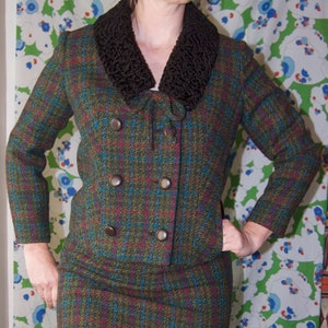 Vintage 1950's Mirramode 2 PIECE Green Pink & Blue PLAID Persian Lamb WOOL Mod Dress Pencil Skirt Suit image 9