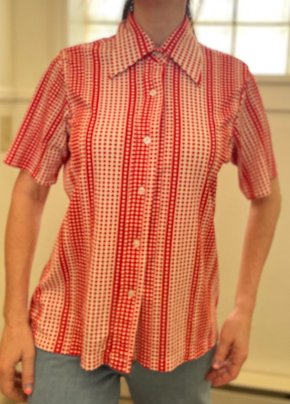 Vintage 1970s Red Polka Dot Shirt / Retro Polyeste