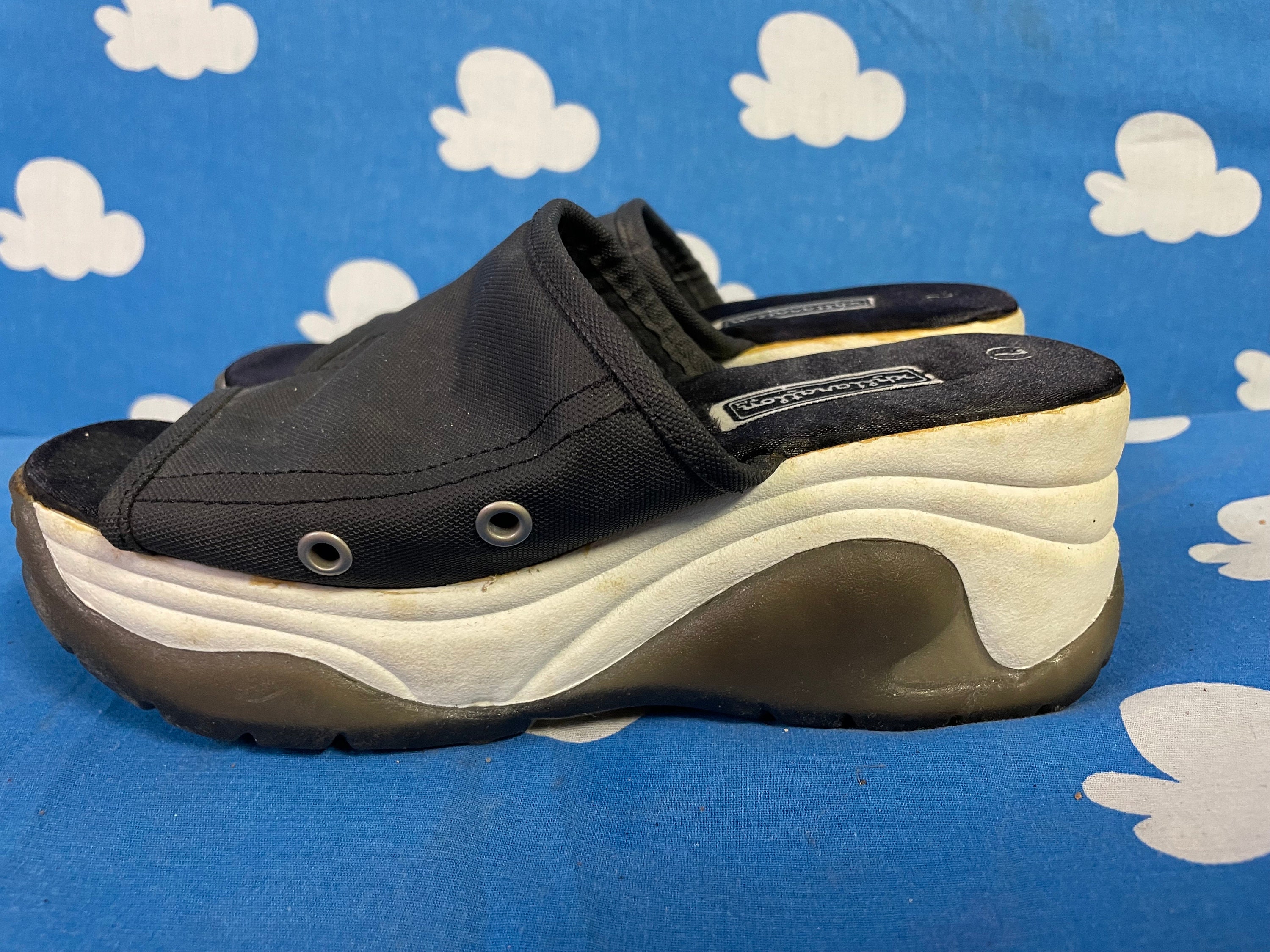 1990s Sneaker Heels -  Israel