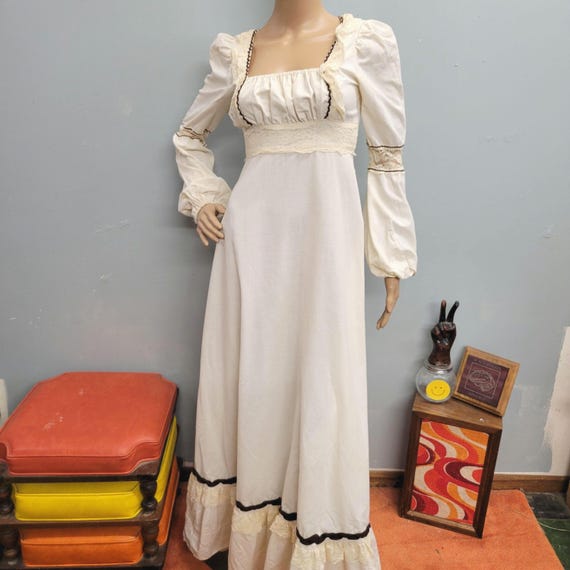 70年代ヴィンテージ GUNNE SAX ドレス：ロマンチックなレーストリム 