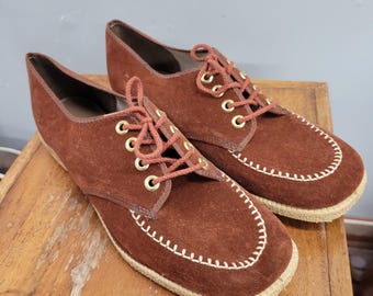vtg 70s Brown Suede Platform Oxfords - Vintage Charmettes Boho Shoes size 9 womens usa stacked brown shoes