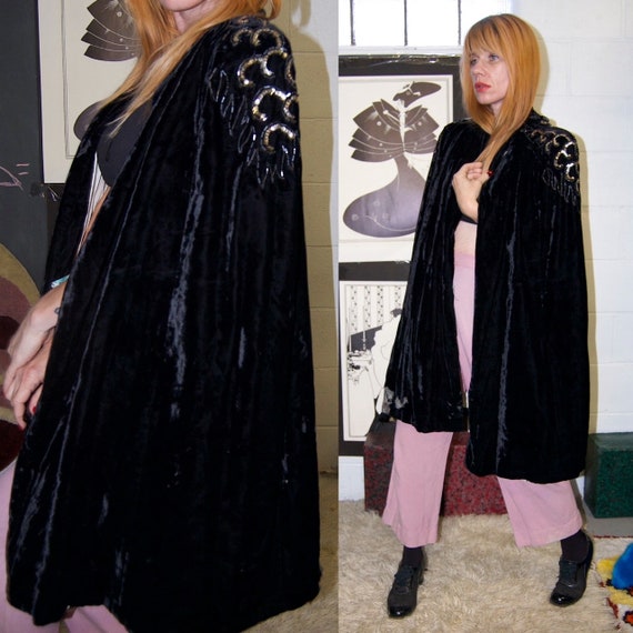 AS IS Vintage 1930s Black BEADED Velvet Cape // … - image 1
