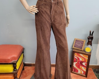 vtg 70s CORDUROY BELL BOTTOMS // vintage JcPenney Fashions medium brown